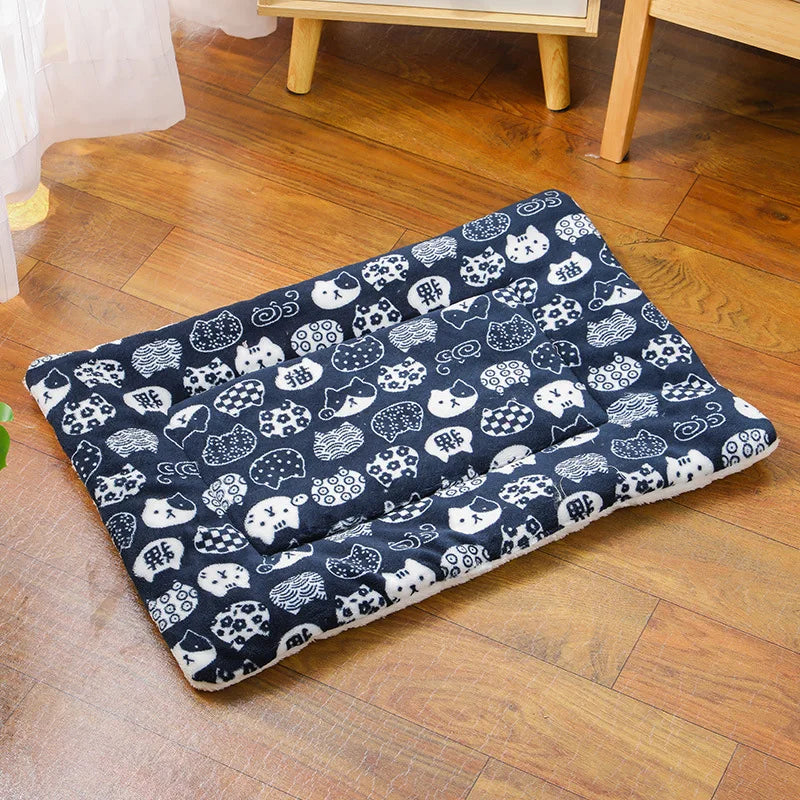 Flannel Pet Sleeping Mat – Thick Dog & Cat Bed
