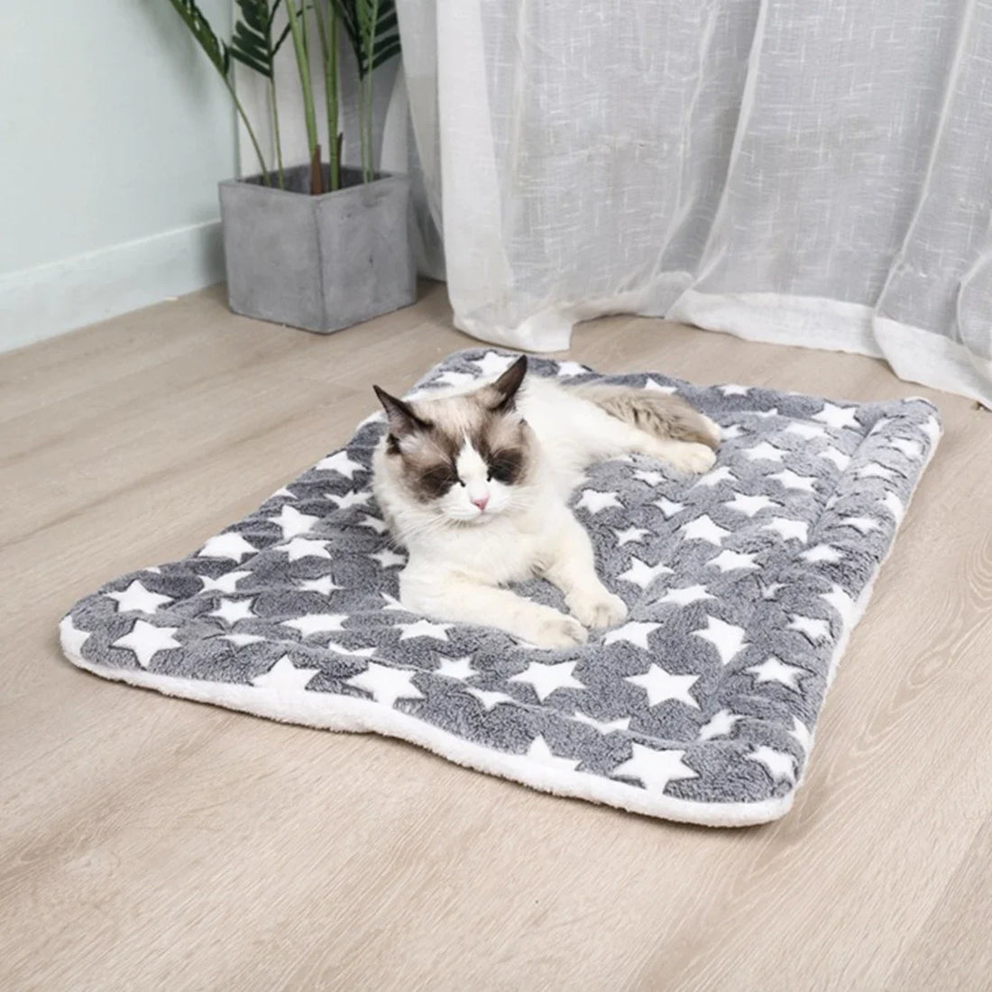 Flannel Pet Sleeping Mat – Thick Dog & Cat Bed